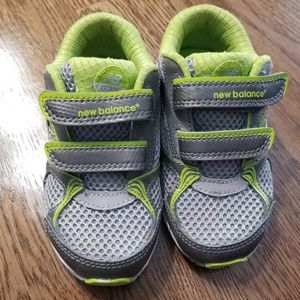 Boy toddler new balance sneakers size 7
